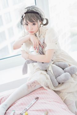 厨房里挺进麻麻大屁股